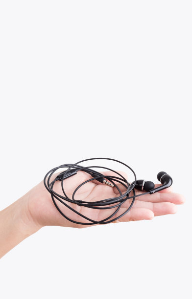 Earphone with cable