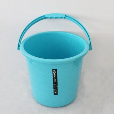 Plastic bucket